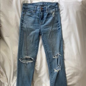 American eagle ripped jeans size 4